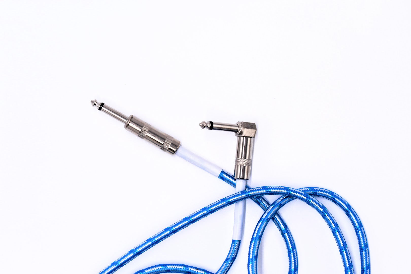 Premium 3-Meter (10 ft) Blue Guitar Cable – Right-Angle Jack for Stage & Studio